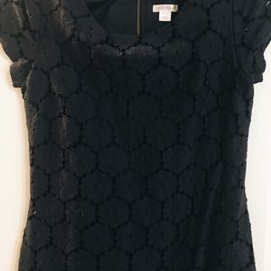 Fitted blue dress with lace detail